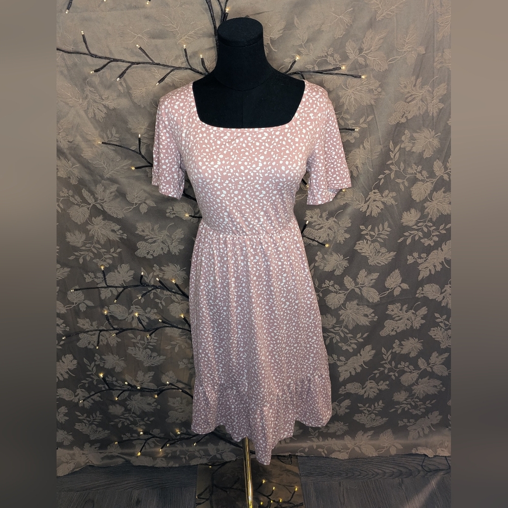 Auselily Pink Spot Knee Length Dress, Size M, NWT!